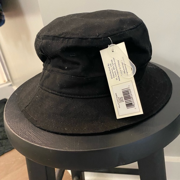 Men’s original penguin hat - Picture 3 of 3